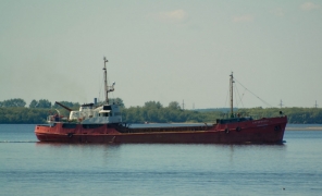 Lapominka selfpropelled hopper barge