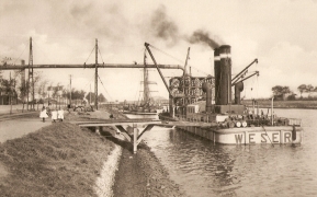 Weser barge unloading dredger